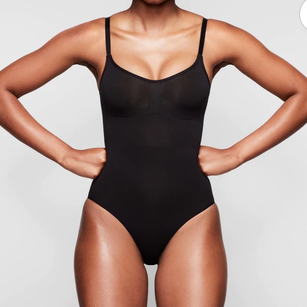 NWT FlawlessFit Snatched Black Bodysuit Size Large (TikTok viral bodysuit)